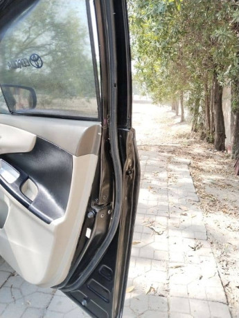 toyota-corolla-xli-2011-urgent-for-sale-big-6