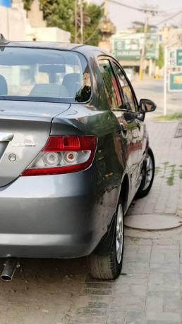 honda-city-2004-model-family-use-car-big-0