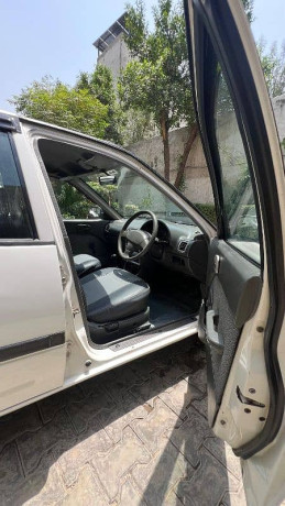 suzuki-cultus-vxr-2013-big-11