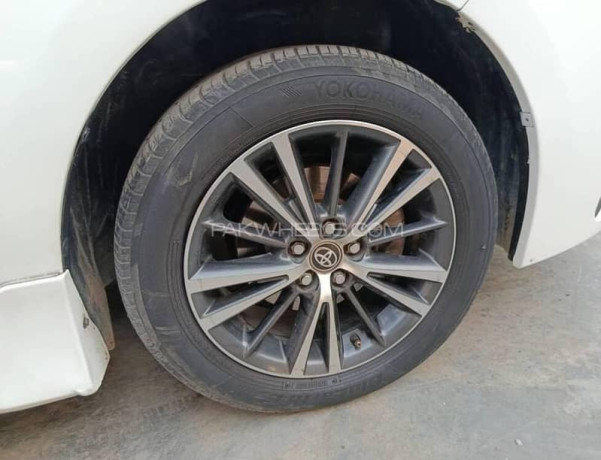 toyota-corolla-altis-2019-big-6