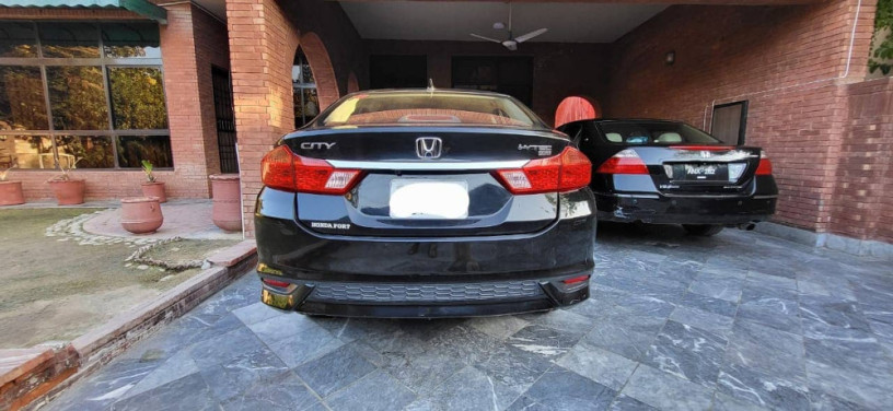 honda-city-ivtec-2022-big-10