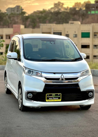 mitsubishi-ek-custom-2015-big-15