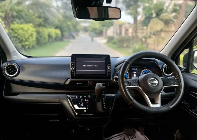 nissan-dayz-highway-star-20202023-big-8