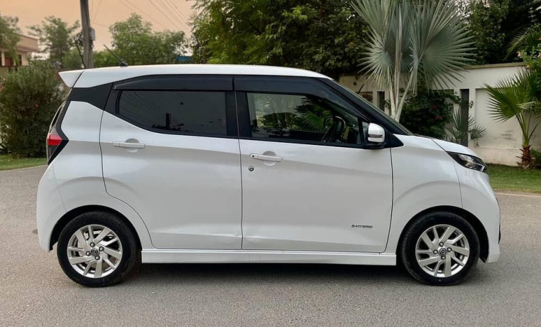 nissan-dayz-highway-star-20202023-big-6