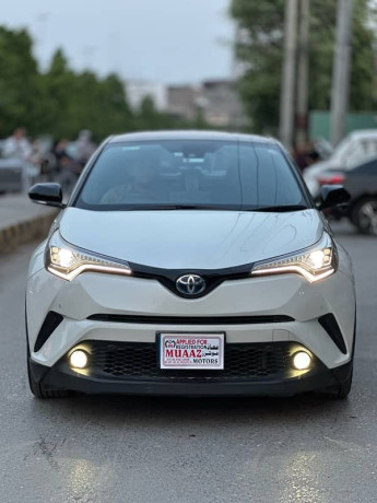 toyota-chr-20172021-big-0