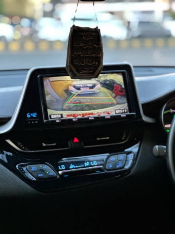 toyota-chr-20172021-big-8