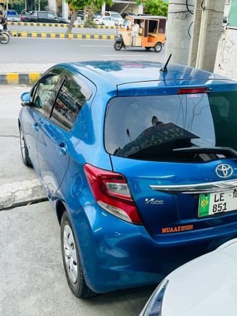 toyota-vitz-2014-big-4