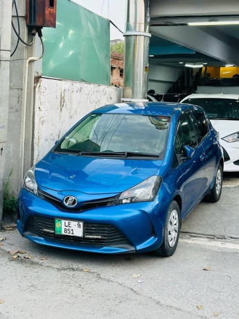 toyota-vitz-2014-big-0