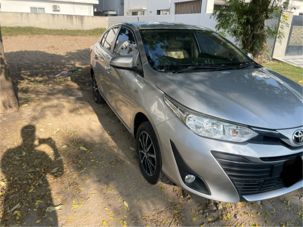 toyota-yaris-sedan-ativ-cvt-13-big-2