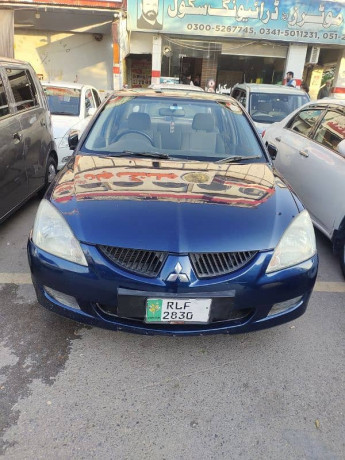 mitsubishi-lancer-2005-big-0