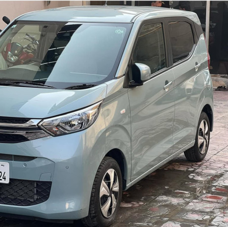 mitsubishi-ek-wagon-big-0