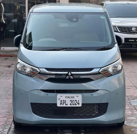 mitsubishi-ek-wagon-big-4
