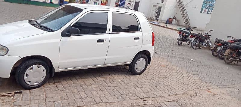 suzuki-alto-2011-big-1