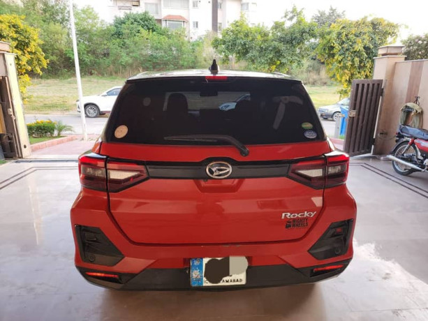 daihatsu-rocky-2019-big-8
