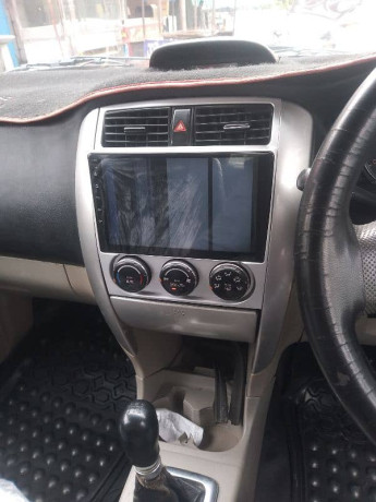 suzuki-liana-2006-big-10