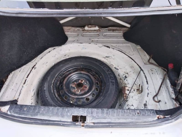toyota-corolla-20-d-2004-big-13