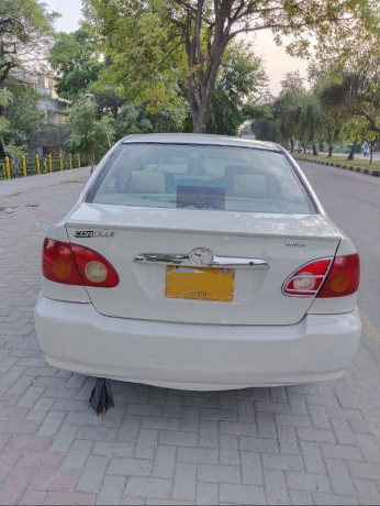 toyota-corolla-20-d-2004-big-3