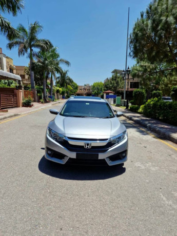 honda-civic-18-i-vtec-cvt-2017-big-1