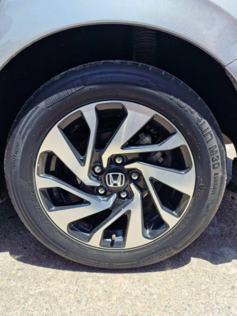 honda-civic-18-i-vtec-cvt-2017-big-5