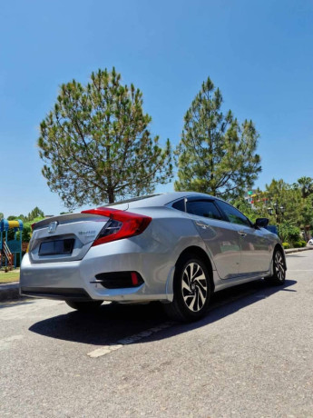 honda-civic-18-i-vtec-cvt-2017-big-0