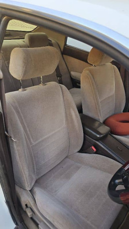 toyota-crown-1995-royal-saloon-big-13