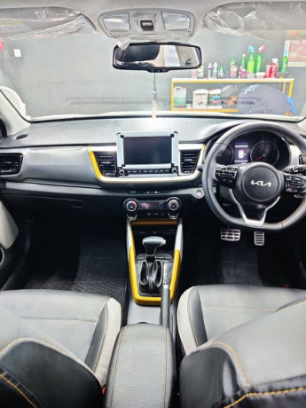 kia-stonic-2024-big-14