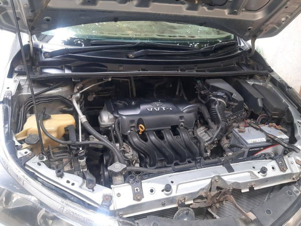 toyota-corolla-gli-2014-big-6