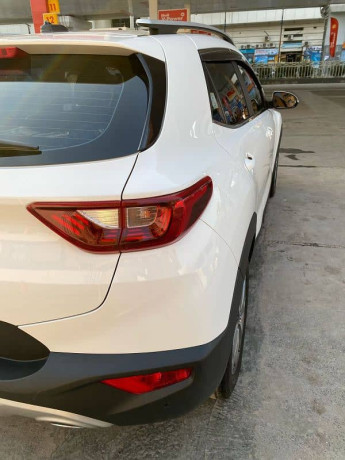 kia-stonic-2024-big-18