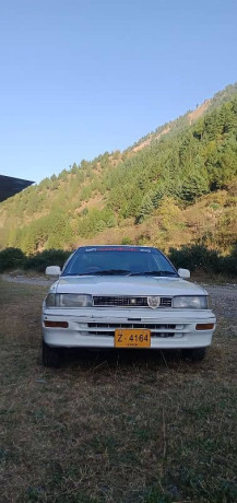 toyota-corolla-1988-big-10