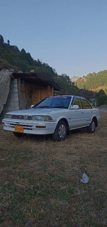toyota-corolla-1988-big-2