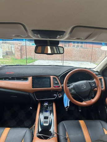 honda-vezel-2016-big-7