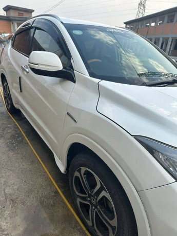 honda-vezel-2016-big-3