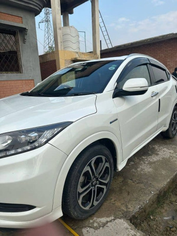 honda-vezel-2016-big-2