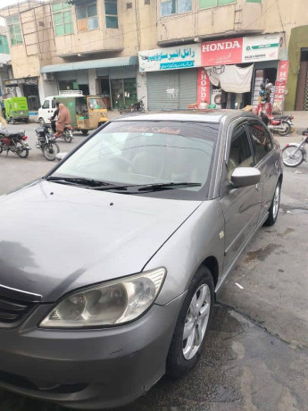 honda-civic-2005-big-4