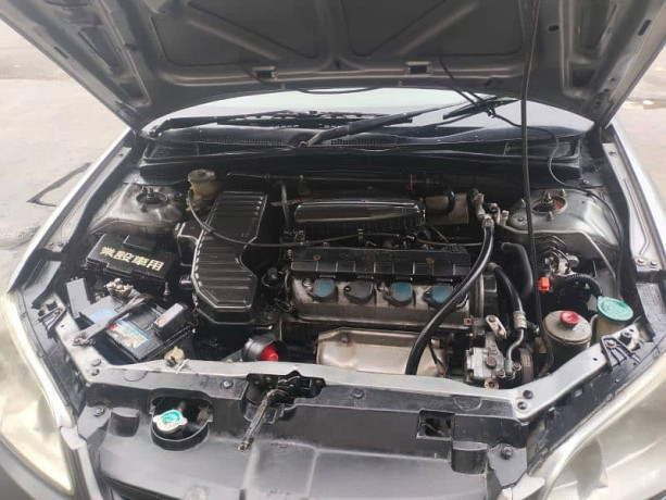 honda-civic-2005-big-2