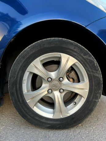 toyota-vitz-2008-big-2