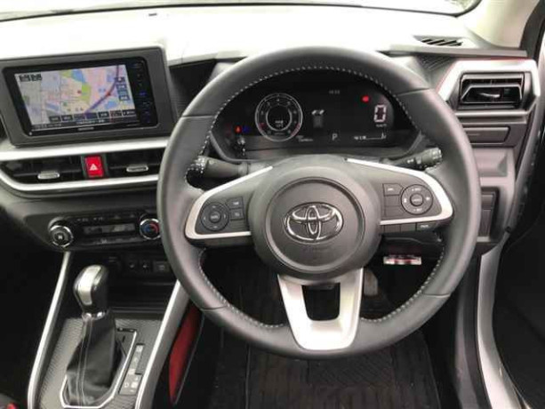toyota-raize-z-package-2020-big-3