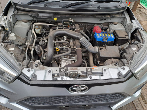 toyota-raize-xs-2021-bl-big-3