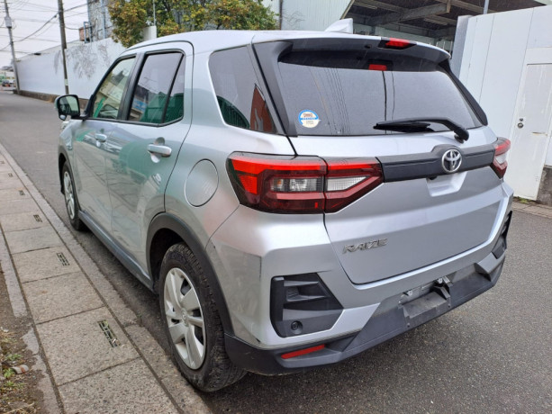 toyota-raize-xs-2021-bl-big-4