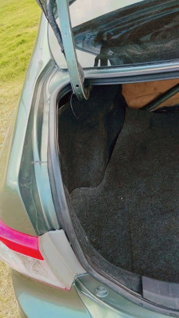 toyota-corolla-gli-2012-big-11