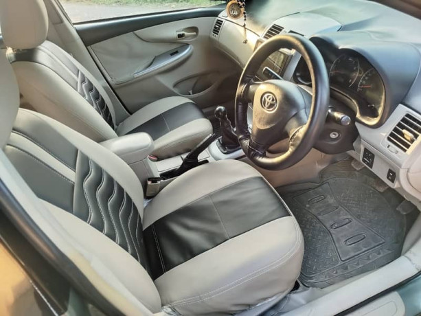 toyota-corolla-gli-2012-big-8