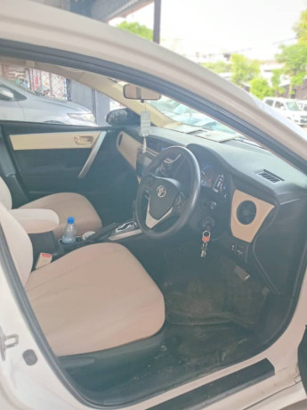 toyota-corolla-altis-2018-big-8