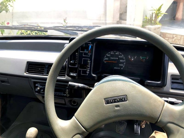 suzuki-mehran-vxr-2017-big-13
