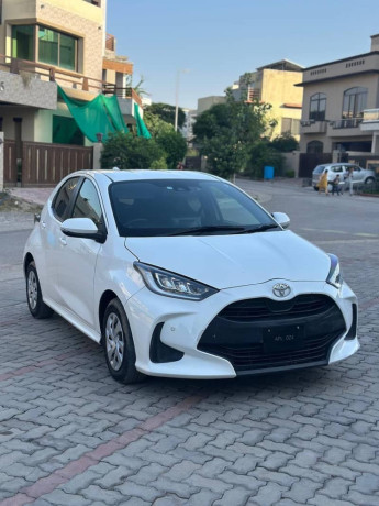 toyotayaris-x-2022-model-big-4