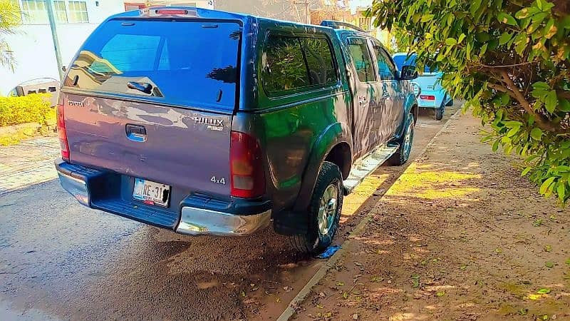 toyota-hilux-vigo-g-2011-model-big-4