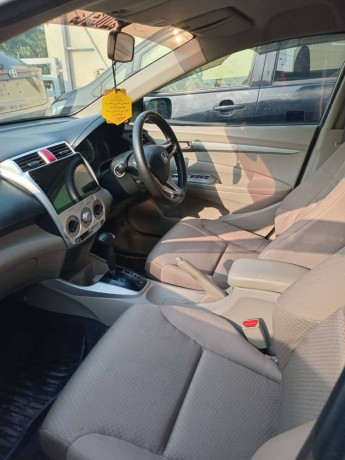 honda-city-ivtec-2018-big-8