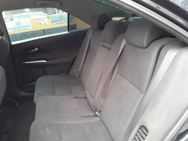 toyota-camry-24-hybrid-20132017-big-10