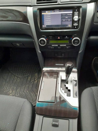 toyota-camry-24-hybrid-20132017-big-12