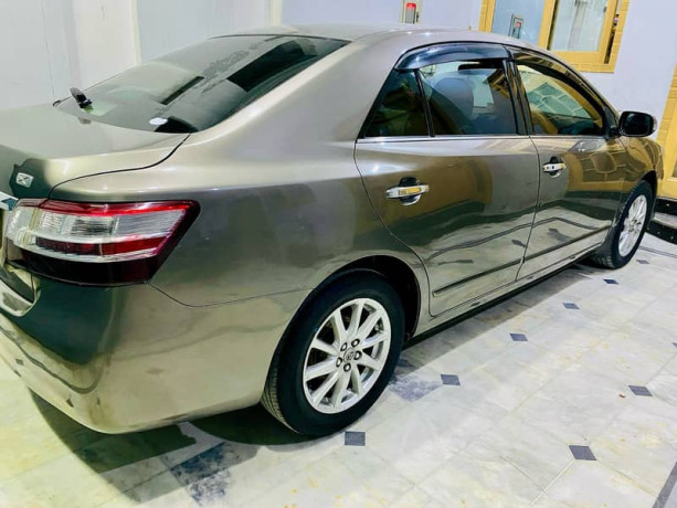 toyota-premio-2007-big-3