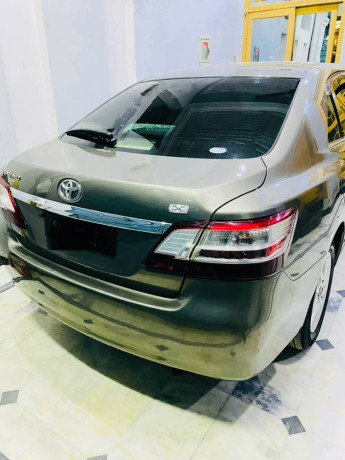 toyota-premio-2007-big-2